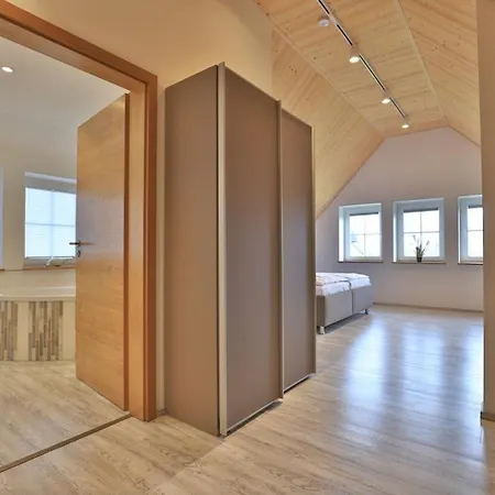 Ostseehaus Sabine * Groß Schwansee